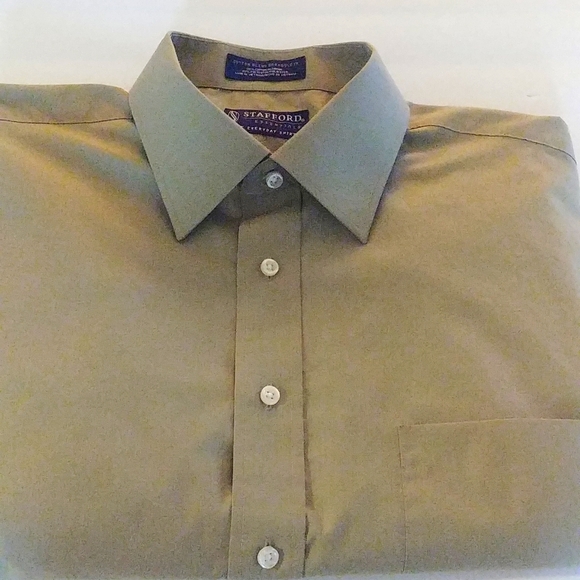 Stafford Essentials Men's Fitted Shirt - Picture 10 of 10